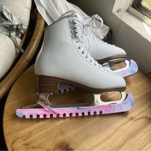 Jackson Mystique Ice Skates